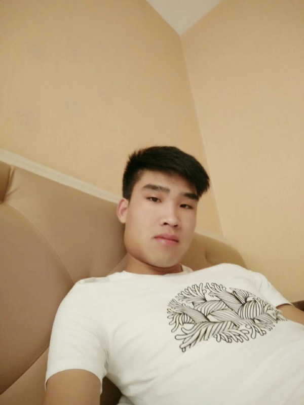 谁不曾孤单上路的第一张照片--顺昌相亲网