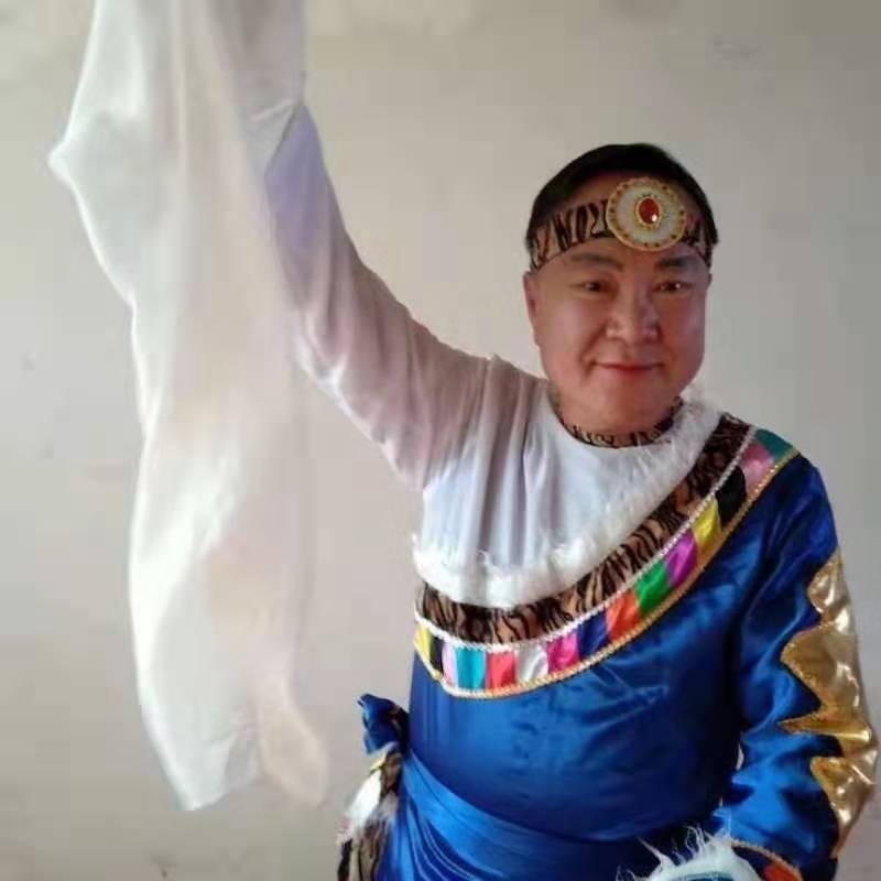 走在冷风中的第一张照片--顺昌相亲网