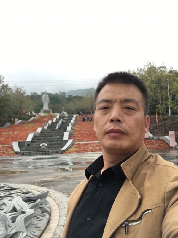 开心的松鼠的第一张照片--顺昌相亲网