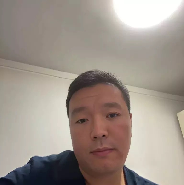 穿唐装的松鼠的第一张照片--顺昌相亲网